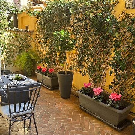 Colosseum'S Courtyard Villa Rome Exterior photo