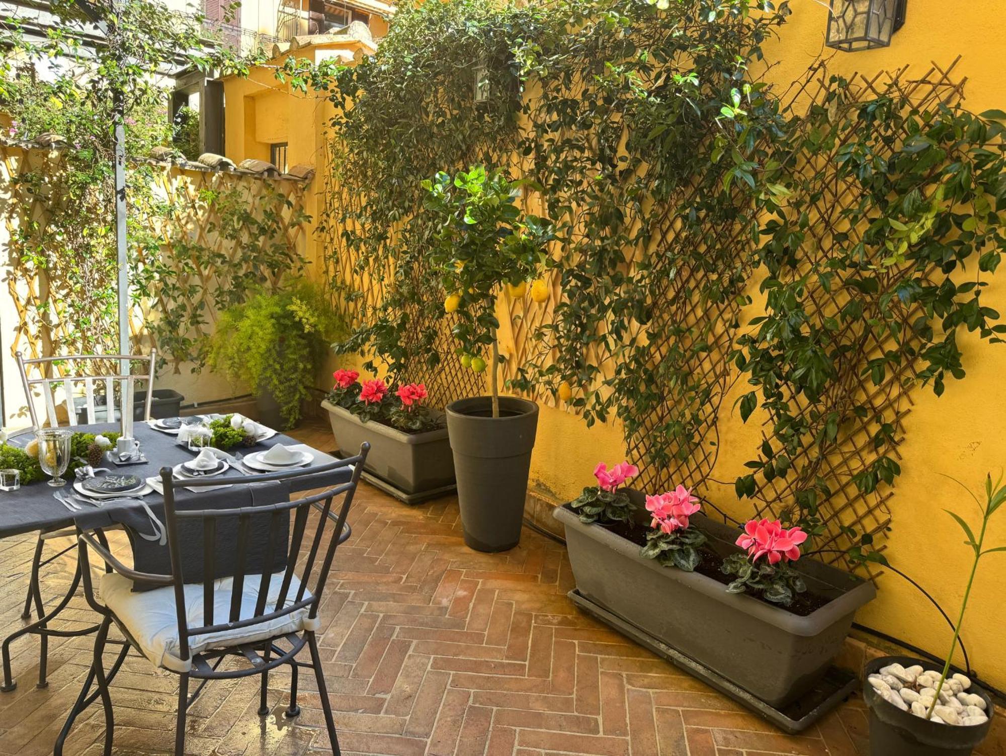 Colosseum'S Courtyard Villa Rome Exterior photo